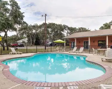 Econo Lodge Inn & Suites Fulton - Rockport - 18