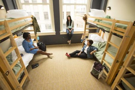 HI Chicago, The J. Ira and Nicki Harris Family Hostel - 15