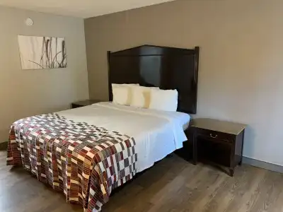 Red Roof Inn Baltimore - 3