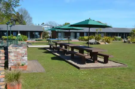Cedarwood Lakeside Motel & Conference Venue - 37