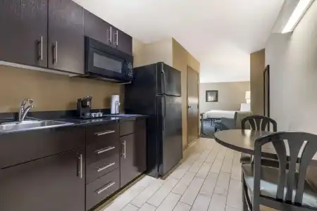 Best Western Plus Oceanside Palms - 36