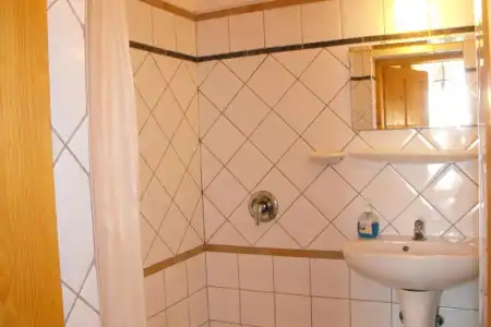 Hungaria Guesthouse - 5