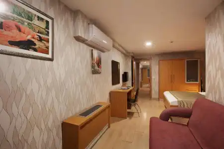 Gallery Residence & - 133