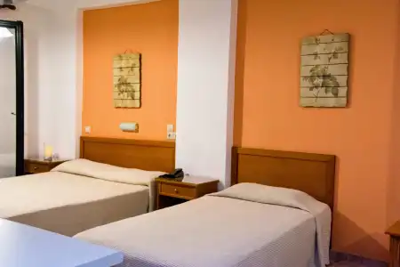Ippoliti Village - 4