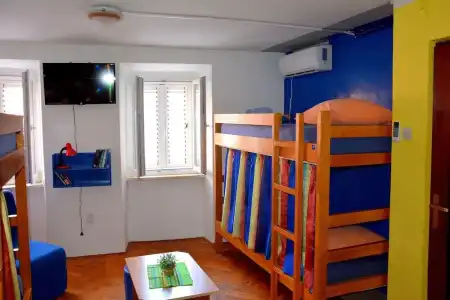 Montenegro Backpackers Home Budva - 10