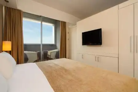 Crystal Centro Pearl Collection - Ultimate All Inclusive - 56