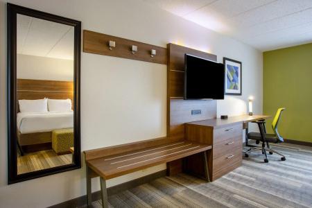 Holiday Inn Express & Suites Fort Wayne by IHG - 63