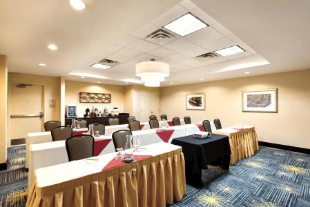 Hilton Garden Inn Fargo - 28