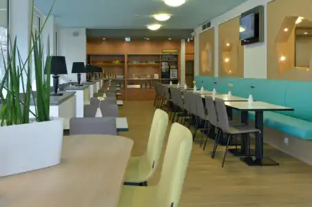 B&B Nürnberg-City - 22