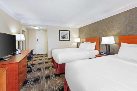 Best Western The Inn At Rochester Airport - 40