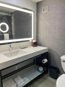 Houston Marriott North - 29