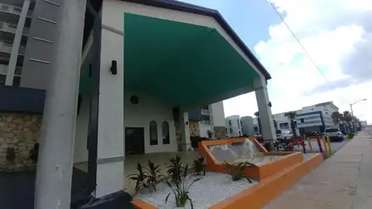 The Maverick Resort - 7