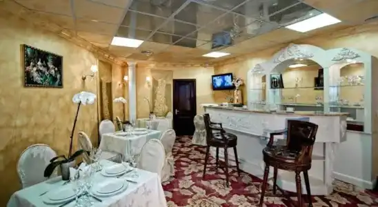 Royal De Paris - 40