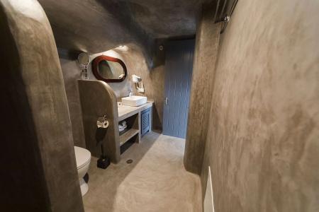 Lotza Studios - 162