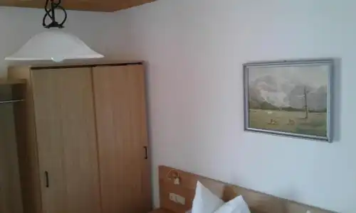 Garni Post - 34