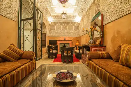 Riad Nasreen - 12
