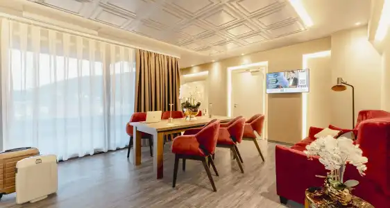 PLAZA Premium - 39