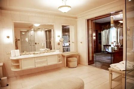 Royal Spa & Resort - 85