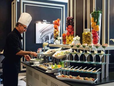 Mövenpick Casablanca - 10