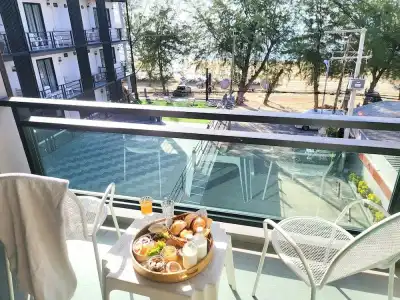 Irin Beach Cha - am - 98