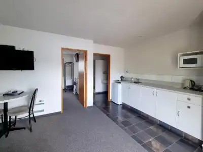 ASURE Highpark Motor Inn - 39