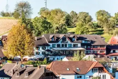 Restaurant Krone & Wellness - - 27