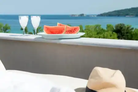 Mare Monte Small Boutique - 14