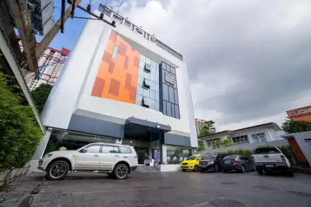 Cubic Pratunam - 0
