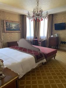Pesaro Palace - 46
