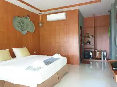 Koh Ngai Paradise Beach Resort - 58