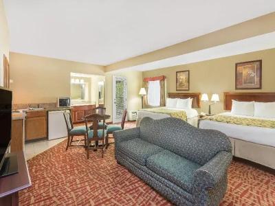 Baymont by Wyndham Sevierville Pigeon Forge - 38