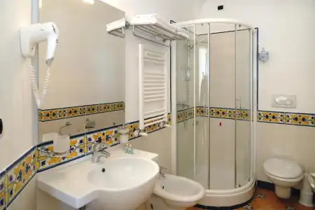 Bellevue Suite - 79