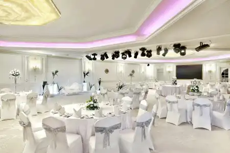 Hilton Alexandria Corniche - 42