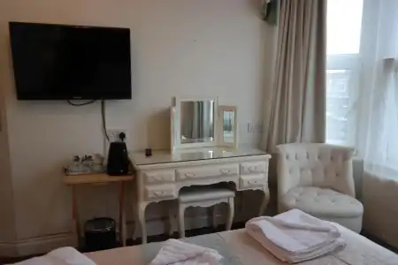 Acorn Guest House - 82