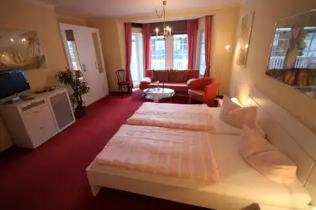 Im Schwedischen Hof - 4