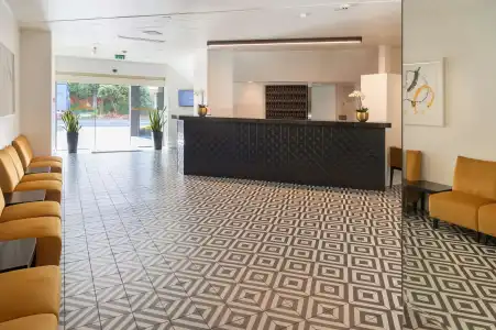 Bay Plaza - 17