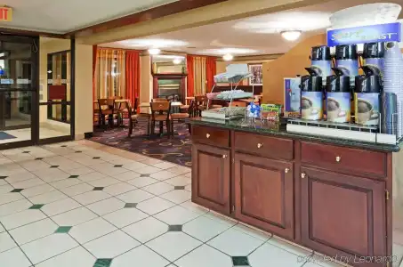 Holiday Inn Express & Suites Minneapolis – West End by IHG - 16