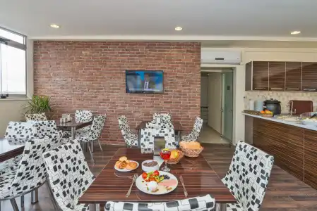 Invictum Residence Apartment - 9