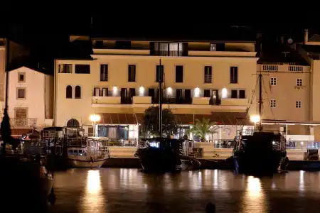 Boutique Marina - 13