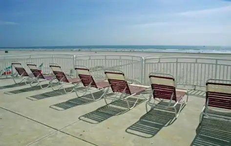 Coliseum Ocean Resort - 9