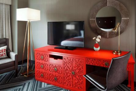 Pennyweight Boston, Curio Collection by Hilton - 66