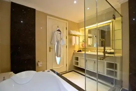 LK The Empress Pattaya - 100