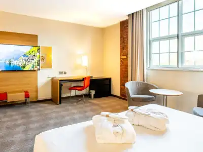 Novotel Cardiff Centre - 5
