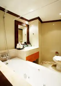 Club Bamboo Boutique Patong Beach Resort - 146