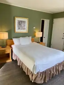 2400 Motel - 94