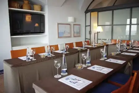 El Far Restaurant - 14