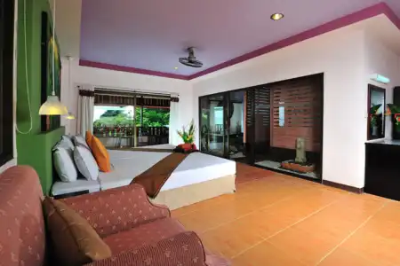 Koh Ngai Cliff Beach Resort - 1