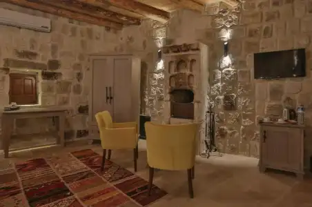 Acropolis Cave Suite - 73