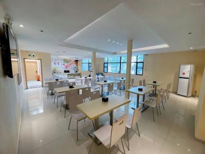 City Comfort Inn - 13