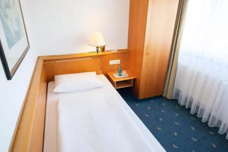ACHAT Magdeburg - 53